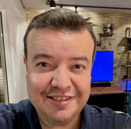 Dr. Gustavo Pires